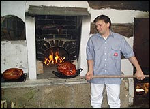 Der fertige Backschinken hat eine schöne Kruste.